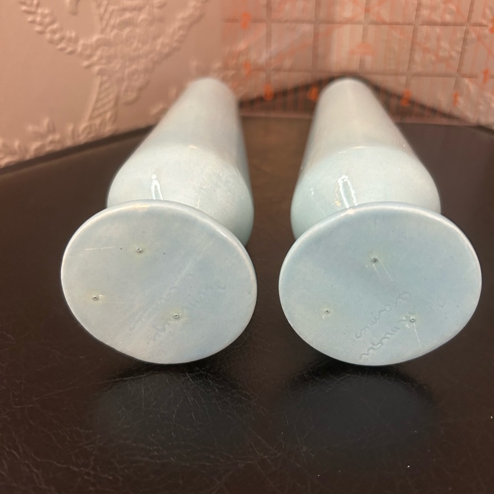 Vintage Pottery Vases MCM baby blue great condition - Picture 3 of 4